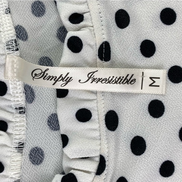 Simply Irresistible white with black polka dot ruffled edge sleeveless top, Med - Picture 5 of 10